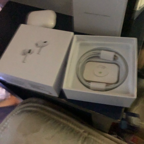 Air pod pro 2 - Picture 1 of 5